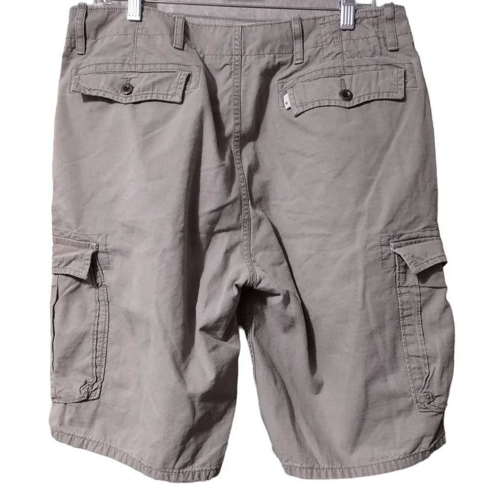 Levis elevate your